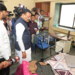 सामाजिक न्याय विभागाचा पदभार स्विकारण्यापुर्वीच मंत्री संजय शिरसाट याची किल्लेअर्क येथील हॉस्टेलची अचानक पाहणी